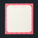 Pink Checkerboard Patroon | Gepersonaliseerde naam Notitieblok<br><div class="desc">Pink Checkerboard Patroon | Notitieblok van gepersonaliseerde naam</div>