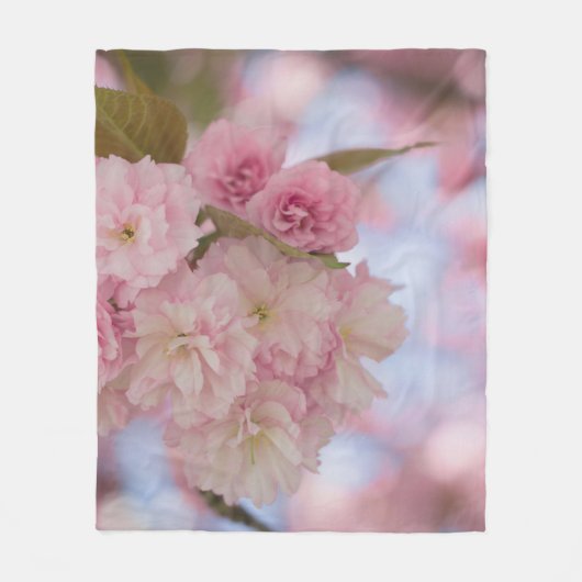 PINK CHERRY BLOSSOM IN CLOSE UP FOTOGRAPHY FLEECE DEKEN (Voorkant)