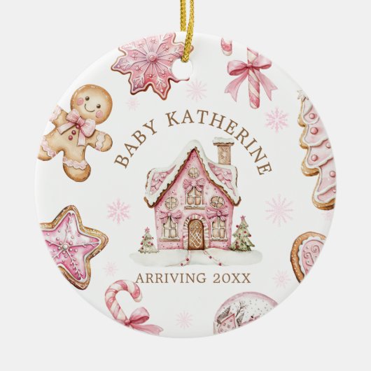 Pink Christmas Gingerbread Cookie Baby Arriving Keramisch Ornament (Voorkant)