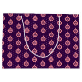 Pink Christmas Ornaments on Purple Modern Holiday Groot Cadeauzakje (Achterkant)