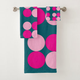 Pink Circles on Green Towel Bad Handdoek