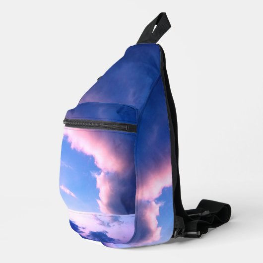 Pink clouds sling bag (Rechterhoek)