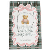 Pink Coquette Bow Bear Plaid Baby Shower Favors Medium Cadeauzakje (Voorkant)