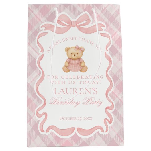 Pink Coquette Bow Bear Tartan Birthday Favors Medium Cadeauzakje (Voorkant)