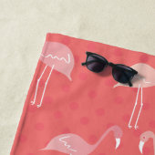 Pink Coral Red Flamingo Pattern Personalized Strandlaken (In situ)
