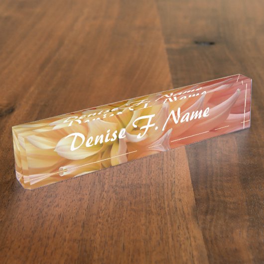 Pink Dahlia Petals Persoonlijke Floral Naambordje (Zijkant)