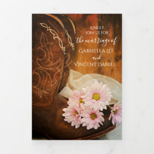 Pink Daisies en Cowboy Boots Western Wedding Drieluik Uitnodiging