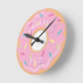 Pink Donut with Sprinkles Bedroom or Playroom Ronde Klok (Hoek)