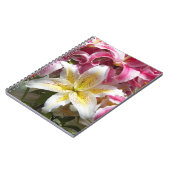 Pink en White Oriental Lilies Floral Notitieboek (Linkerzijde)