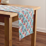 PINK FLAMINGO SNOWMAN CHRISTMAS TABLE RUNNER KORTE TAFELLOPER<br><div class="desc">FLAMINGO'S MAKEN ROZE SNEEUWPOPPEN. VOEG WAT VAKANTIEPLEZIER TOE AAN JE TAFEL. ROZE FLAMINGO KERSTTAFEL RUNNER HERHALEN * Aanpassen ... Kijk voor overeenkomende items Susan Brack ontwerp</div>