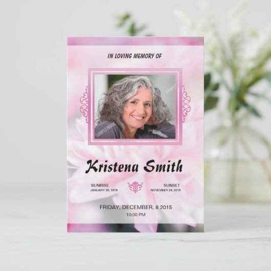 Pink Floral Funeral Program Card Template Kaart (Staand voorkant)