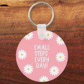 Pink Floral Inspiration – Small Steps Every Day Sleutelhanger (Voorkant)