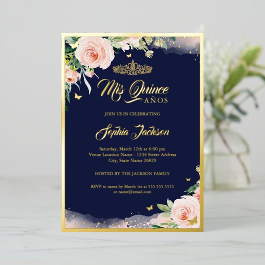 Pink Floral Navy Quinceanera Birthday Folie Uitnodiging (Staand Voorkant)