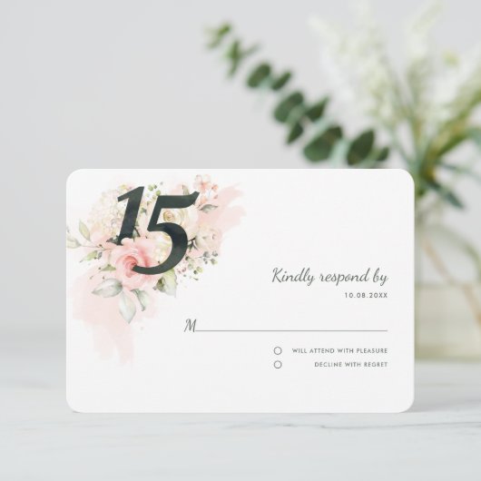 Pink Floral Quinceanera 15e verjaardag RSVP Kaartje (Staand voorkant)
