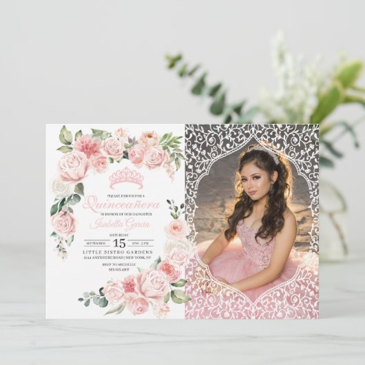 Pink Floral Quinceanera Birthday Foto uitnodiging (Staand voorkant)