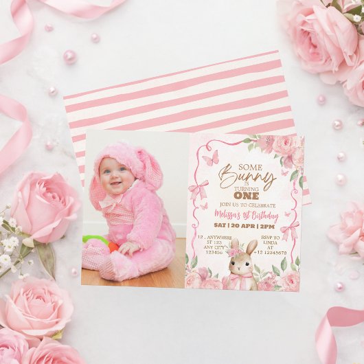 Pink Floral Some Bunny First Birthday Photo Kaart