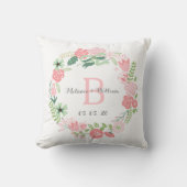 Pink Floral Wreath Personalized Wedding Pillow Kussen (Voorkant)