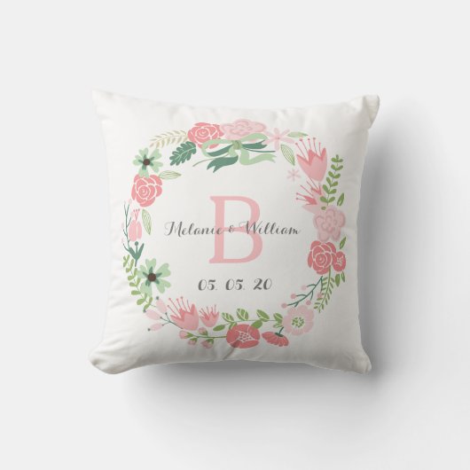 Pink Floral Wreath Personalized Wedding Pillow Kussen (Voorkant)