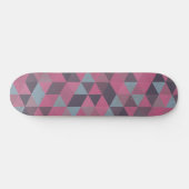 Pink geometric triangles persoonlijk skateboard (Horizontaal)
