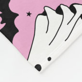 Pink ghosts, bats and pumpkins fleece deken (Hoek)
