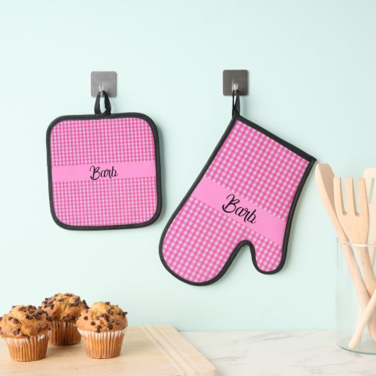 Pink GIngham Check gepersonaliseerd Ovenwant & Pannenlap Set (Insitu(Ophanging))