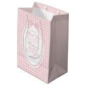 Pink Gingham Coquette Bow Baby Shower Favors Medium Cadeauzakje (Achterkant Gekanteld)