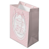 Pink Gingham Coquette Bow Bridal Shower Favors Medium Cadeauzakje (Voorkant Gekanteld)