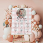 Pink Gingham eerste verjaardag mijlpaal tijdlijn Poster<br><div class="desc">Vier de eerste 12 maanden van je kleintje met dit eerste verjaardagsmijlpaalteken. Pas het bord aan met de jaarlijkse mijlpalen van uw baby. Als u tekst aan het ontwerp wilt toevoegen,  selecteert u de knop "Aanpassen" hierboven voor meer geavanceerde aanpassingsfuncties.</div>