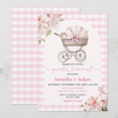 Pink Gingham Floral Baby Carriage Gender Reveal Kaart (Voorkant / Achterkant)