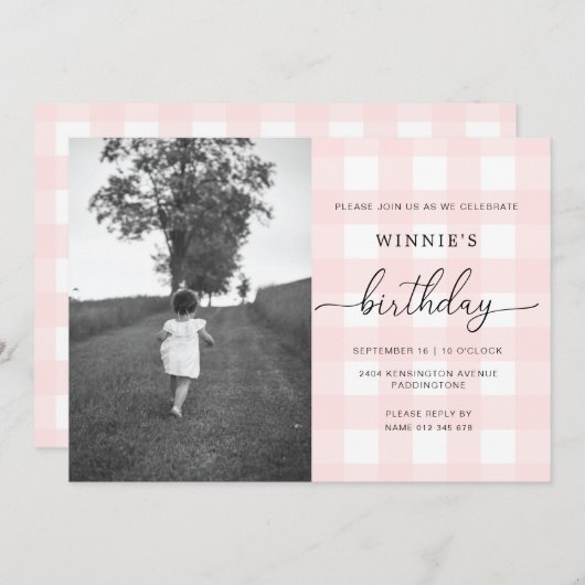 Pink Gingham Foto Birthday Invitation Kaart (Voorkant / Achterkant)