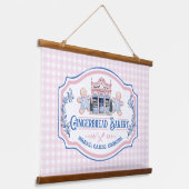 Pink Gingham Gingerbread Bakery Hangend Wandkleed (Gebogen)