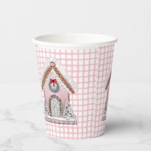 Pink Gingham Gingerbread House Papieren Bekers (Voorkant)
