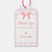 Pink Gingham Pink Bow Verjaardag Cadeaulabel (Voorkant)