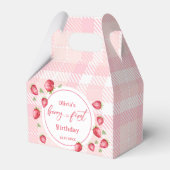 Pink Gingham Strawberry Verjaardag Bedankdoosjes (Voorkant Zijde)