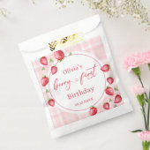 Pink Gingham Strawberry Verjaardag Bedankzakje (Gezegeld)