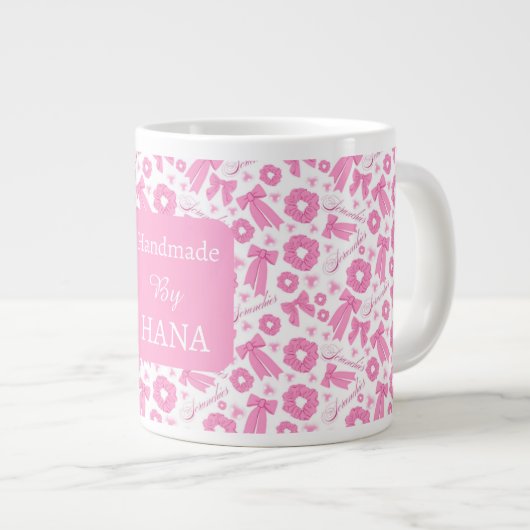 Pink Girly Scrunchies Pattern Cute Hair Accessory Grote Koffiekop (Voorkant rechts)