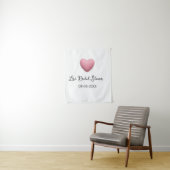 Pink heart pastel retro bridal shower date boho te wandkleed (In situ)
