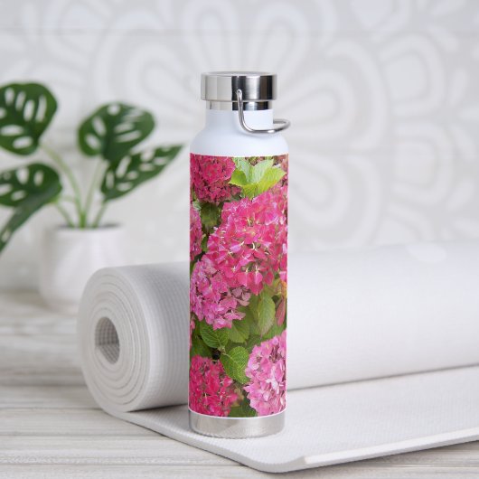 Pink Hydrangea Blooms Floral Waterfles (Yoga)