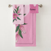 Pink Lily Sweet Heart Bad Handdoek (Insitu)