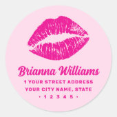 Pink lipstick mark retro return address ronde sticker (Voorkant)