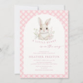 Pink Little Bunny Gingham Arch Baby Shower Kaart (Voorkant)