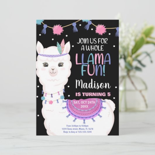 Pink Llama Fun Llama Verjaardag Uitnodigingen (Staand voorkant)