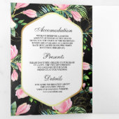 Pink Magnolia Spring Floral Black Wedding Drieluik Uitnodiging (Binnenzijde eerst)