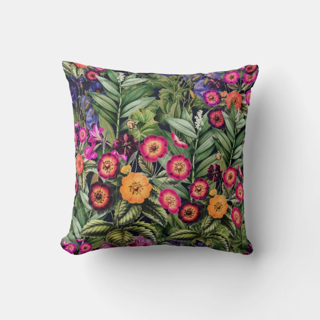 Pink Meadow Floral Kussen (Voorkant)