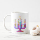 Pink Menorah Koffiemok<br><div class="desc">Wakker worden! Het is Chanoeka! Deze kleurrijke roze menora zal je ochtenden verlichten. Geniet het hele jaar door!</div>