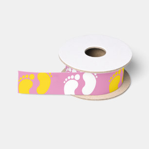PINK MET WITTE EN GEEL BABY FEET SATIJNEN LINT