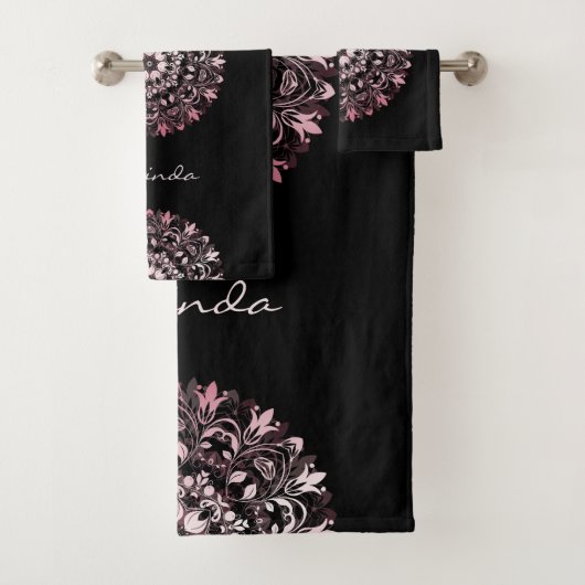 Pink Metallic Black | Floral Mandala | Monogram Bad Handdoek (Insitu)
