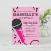 Pink Microphone Kids Birthday Invitation Kaart (Staand voorkant)