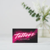 Pink Neon & Smoke Tattoo Artist QR Code Visitekaartje (Staand voorkant)