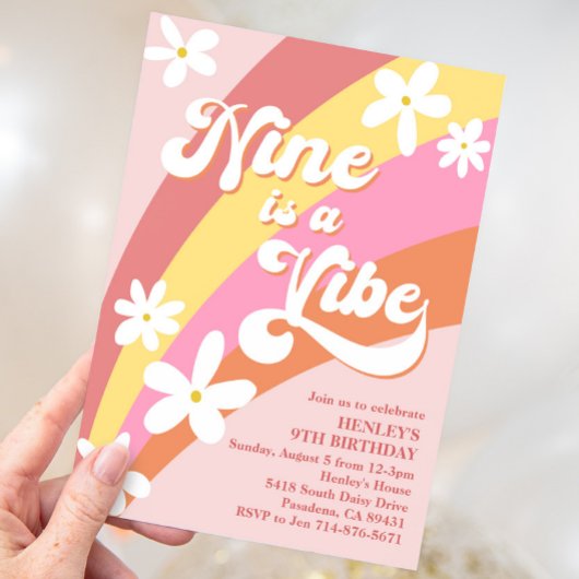 Pink Nine is een Vibe Retro Daisy Rainbow Birthday Kaart